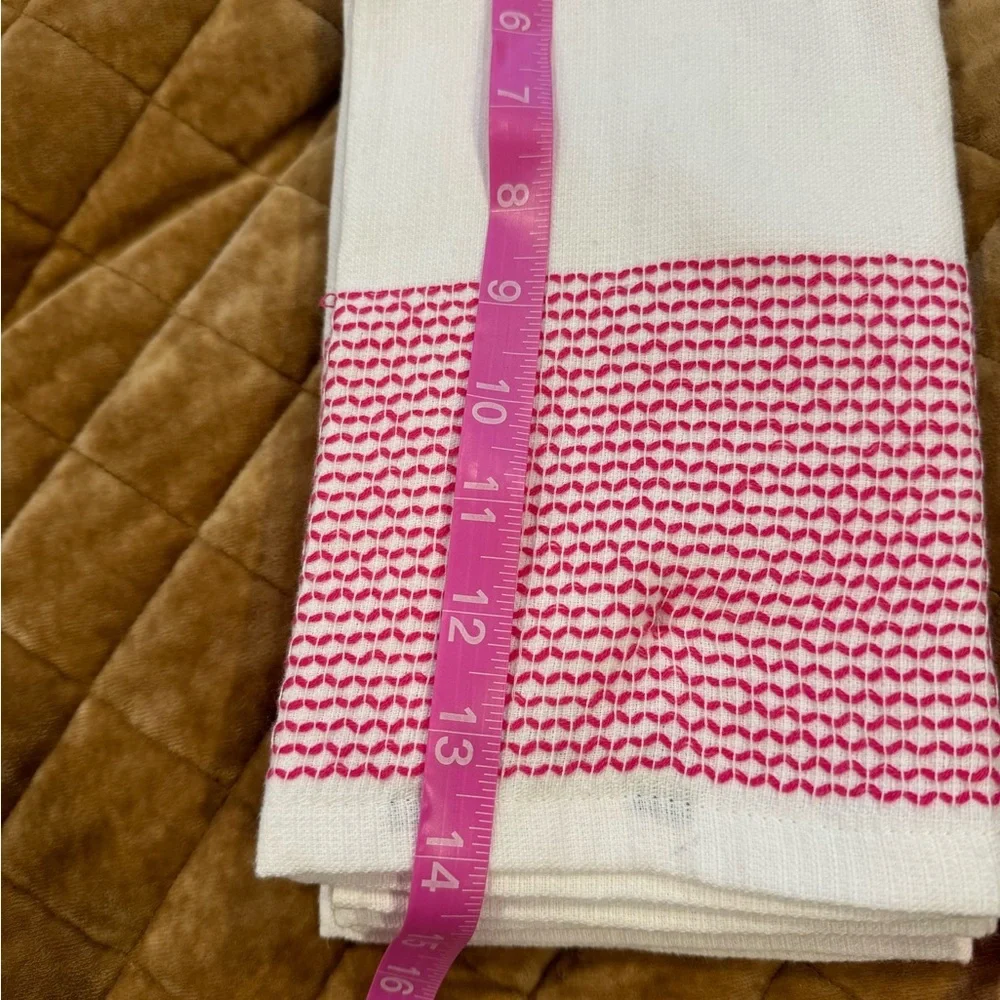 KATE SPADE set of 2 adorable all cotton towels🩷♠️🍰Zoom in for all the details